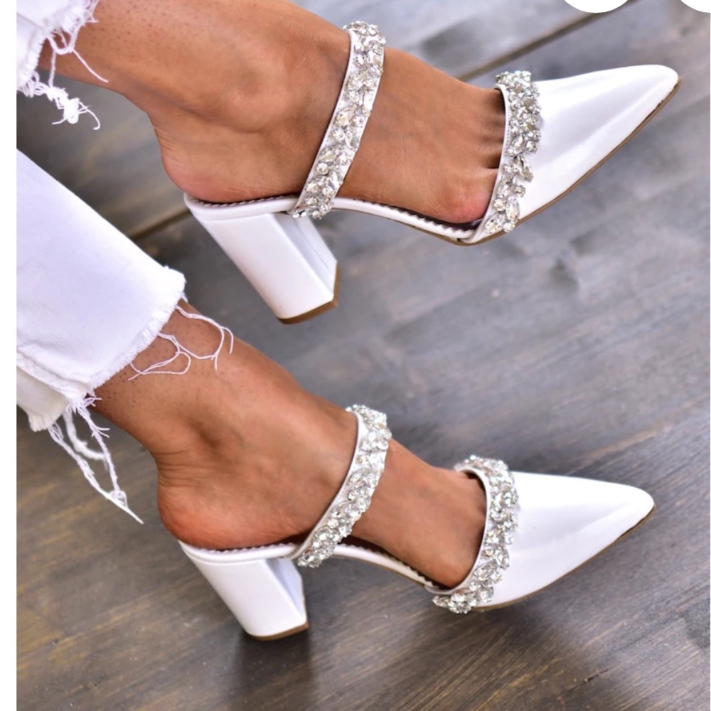 White mule block heels - worn once - size 40 EU/9 US (fit like a 8.5-9 US)